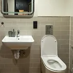 Bilyi Slon Gadzhyna *